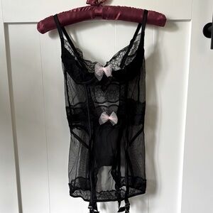 Elegant Black Lace Lingerie with Pink Accents  Victoria Secret 34C